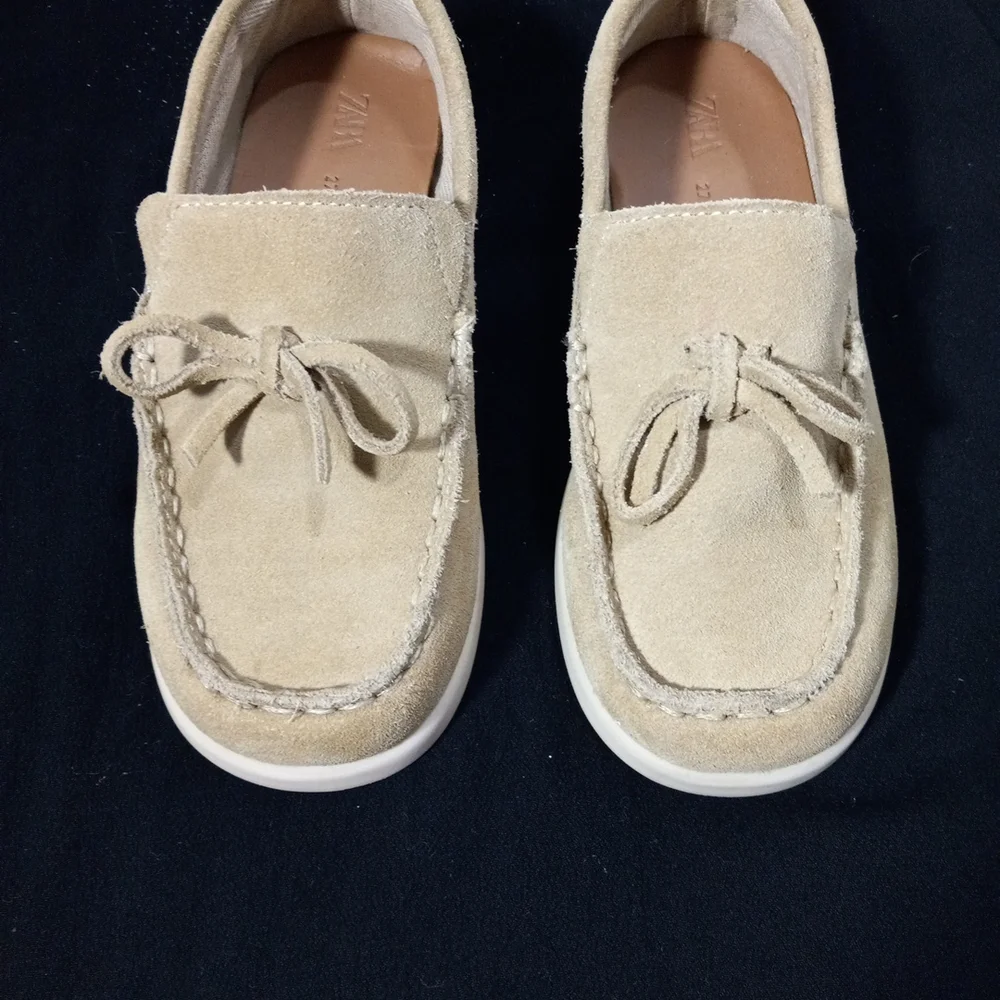 🔥Kids Zara Toddlers Beige Suede Loafers Moccasins Boys Size 27. 10.5 Toddlers - Picture 3 of 9